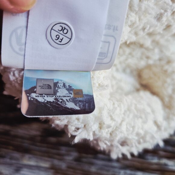 NWT The North Face Salty Bae Lined Beanie Cuff Gardenia White Women's - Picture 12 of 12